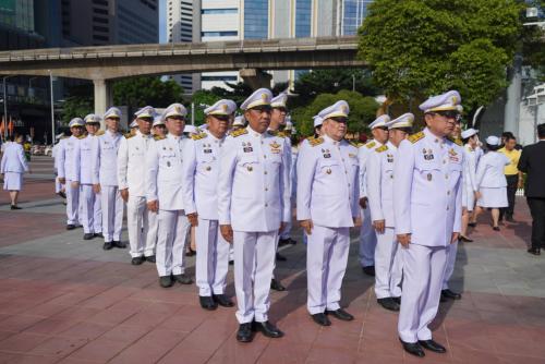 กรมการพัฒนาชุมชน ร่วมพิธีวางพวงมาลาถวายราชสักการะพระบรมราชานุสรณ์พระบาทสมเด็จพระมงกุฎเกล้าเจ้าอยู่หัว เนื่องในวันสมเด็จพระมหาธีรราชเจ้า
