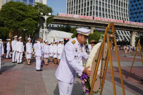 กรมการพัฒนาชุมชน ร่วมพิธีวางพวงมาลาถวายราชสักการะพระบรมราชานุสรณ์พระบาทสมเด็จพระมงกุฎเกล้าเจ้าอยู่หัว เนื่องในวันสมเด็จพระมหาธีรราชเจ้า