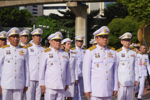 กรมการพัฒนาชุมชน ร่วมพิธีวางพวงมาลาถวายราชสักการะพระบรมราชานุสรณ์พระบาทสมเด็จพระมงกุฎเกล้าเจ้าอยู่หัว เนื่องในวันสมเด็จพระมหาธีรราชเจ้า