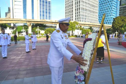 กรมการพัฒนาชุมชน ร่วมพิธีวางพวงมาลาถวายราชสักการะพระบรมราชานุสรณ์พระบาทสมเด็จพระมงกุฎเกล้าเจ้าอยู่หัว เนื่องในวันสมเด็จพระมหาธีรราชเจ้า