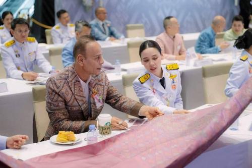 สมเด็จพระเจ้าลูกเธอ เจ้าฟ้าสิริวัณณวรี นารีรัตนราชกัญญา เสด็จเป็นองค์ประธานการประกวดผ้าลายพระราชทาน “ผ้าลายสิริวชิราภรณ์” และงานหัตถกรรม รอบตัดสิน ระดับประเทศ ประจำปี 2567