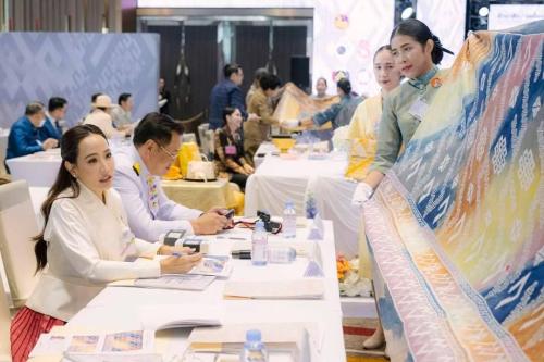 สมเด็จพระเจ้าลูกเธอ เจ้าฟ้าสิริวัณณวรี นารีรัตนราชกัญญา เสด็จเป็นองค์ประธานการประกวดผ้าลายพระราชทาน “ผ้าลายสิริวชิราภรณ์” และงานหัตถกรรม รอบตัดสิน ระดับประเทศ ประจำปี 2567