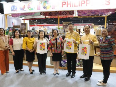 เอกอัครราชทูตสาธารณรัฐฟิลิปปินส์ เยี่ยมชมงาน “OTOP City 2024 Happy Market มอบความสุข ด้วยของขวัญล้ำค่า จากภูมิปัญญาไทย” ตั้งแต่วันนี้ ถึงวันที่ 22 ธันวาคม ณ อิมแพค เมืองทองธานี